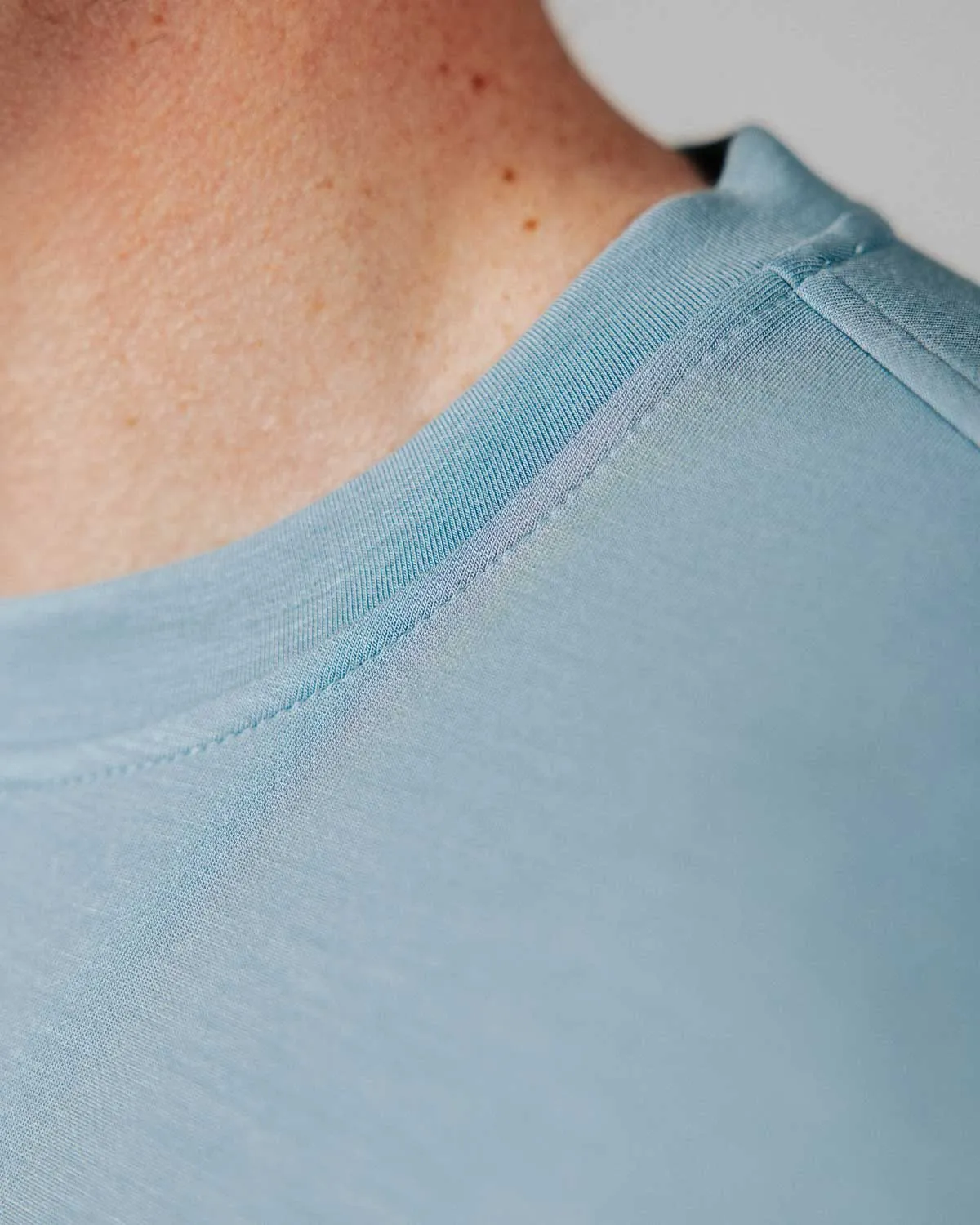 Men's Stone Blue Golf Crew Neck,Men Top